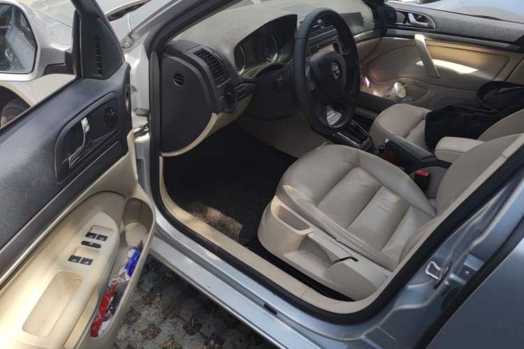 Used Skoda Octavia 2015 Classic Model 1.6L Automatic Yijie Version Driver Seat