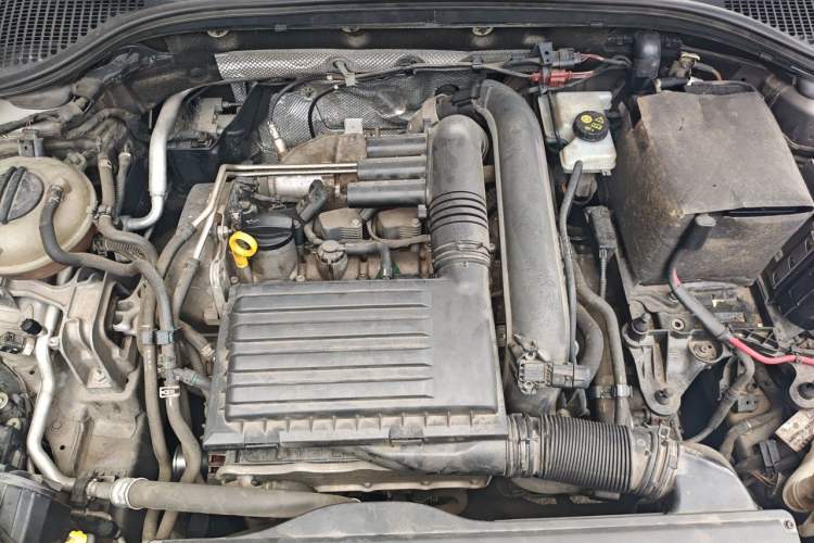 Used Skoda Octavia 2015 1.4TSI DSG Yijun Edition Engine Bay