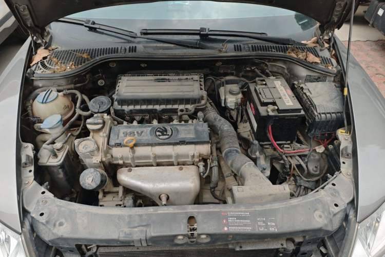 Used Skoda Octavia 2015 Classic Model 1.6L Automatic Yijie Version Engine Bay