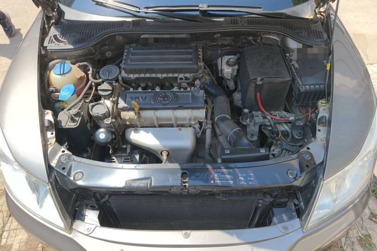 Used Skoda Octavia 2015 Classic Model 1.6L Manual Yijie Edition Engine Bay