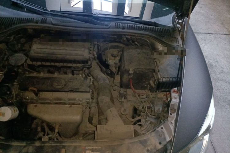 Used Skoda Octavia 2015 Classic Model 1.6L Automatic Elegance Edition Engine Bay Left