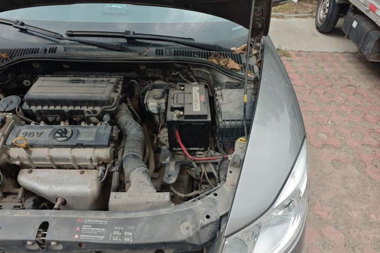Used Skoda Octavia 2015 Classic Model 1.6L Automatic Yijie Version Engine Bay Left