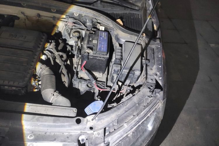 Used Skoda Octavia 2015 1.6L Automatic Yijie Edition Engine Bay Left