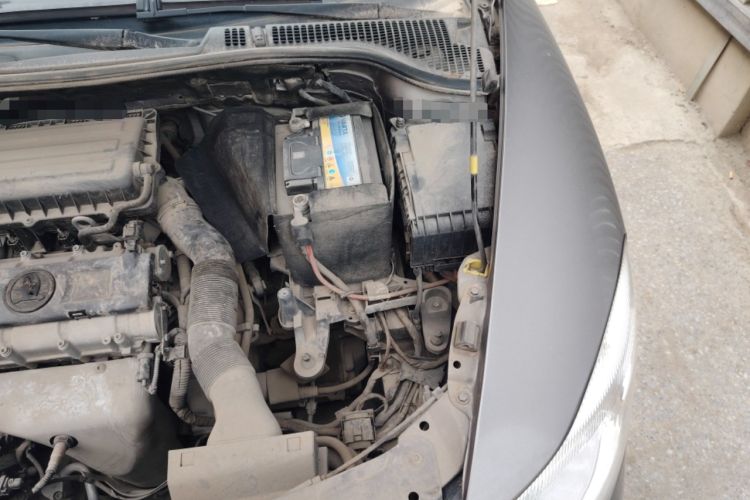 Used Skoda Octavia 2015 Classic Model 1.6L Manual Yijie Edition Engine Bay Left
