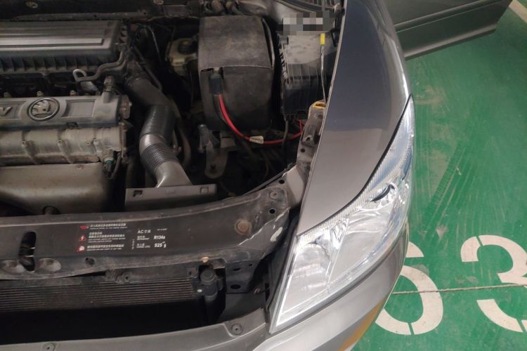 Used Skoda Octavia 2015 Classic Model 1.6L Automatic Yijie Version Engine Bay Left