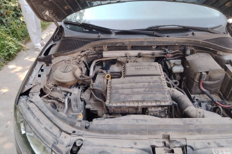 Used Skoda Octavia 2015 1.6L Automatic Yijie Edition Engine Bay Right