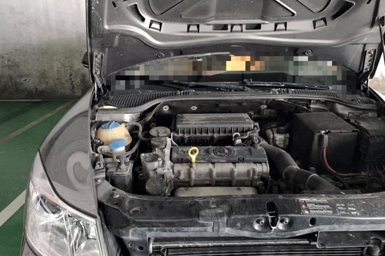 Used Skoda Octavia 2015 Classic Model 1.6L Manual Yijie Edition Engine Bay Right