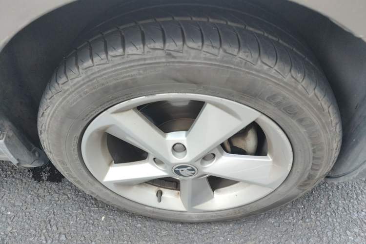 Used Skoda Octavia 2015 1.6L Automatic Yijie Edition Exterior 1