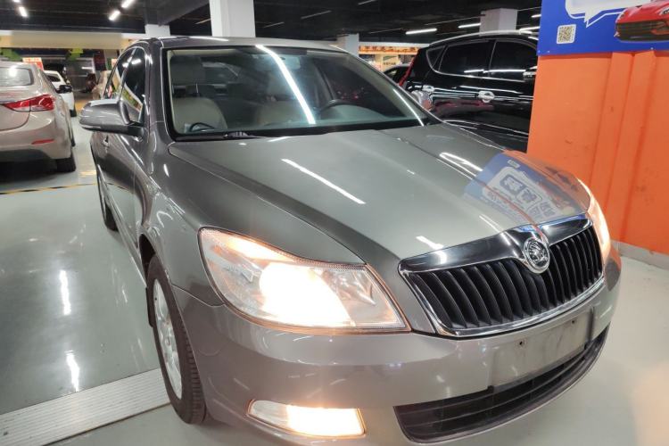 Used Skoda Octavia 2015 Classic Model 1.6L Automatic Elegance Edition Exterior 1