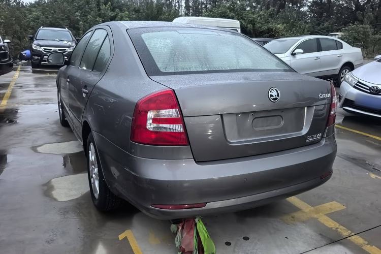 Used Skoda Octavia 2015 Classic Model 1.6L Automatic Yijie Version Exterior 3