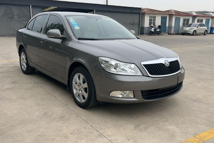 Used Skoda Octavia 2015 Classic Model 1.6L Automatic Yijie Version Exterior 4
