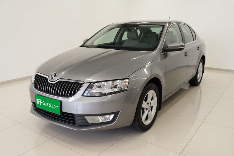 Used Skoda Octavia 2015 1.6L Manual Yijie Edition Exterior 6