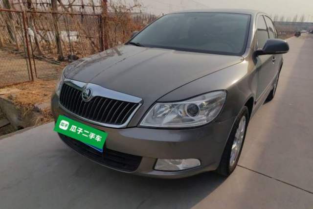 Used Skoda Octavia 2015 Classic Model 1.6L Manual Eado Version