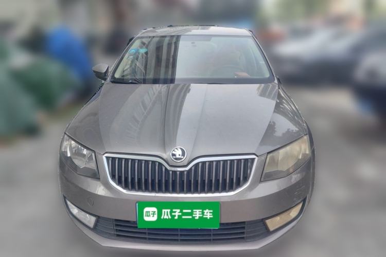 Used Skoda Octavia 2015 1.6L Automatic Yijie Edition Front