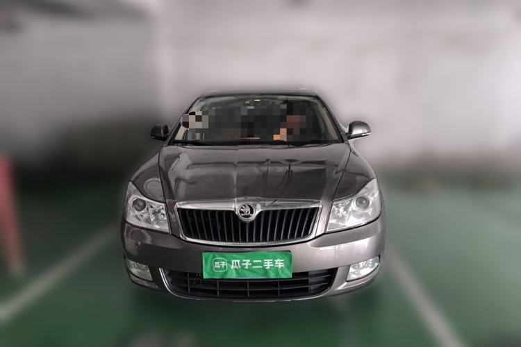 Used Skoda Octavia 2015 Classic Model 1.6L Manual Yijie Edition Front