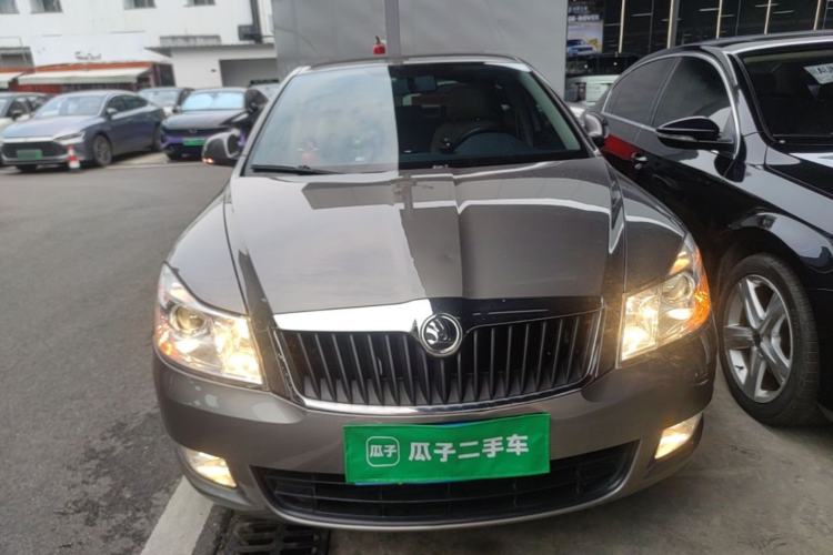 Used Skoda Octavia 2015 Classic Model 1.6L Manual Yijie Edition Front