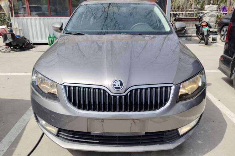 Used Skoda Octavia 2015 1.6L Automatic Yijie Edition Front