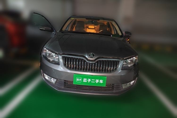 Used Skoda Octavia 2015 1.6L Manual Yijie Edition Front