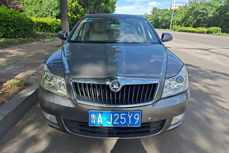 Used Skoda Octavia 2015 Classic Model 1.6L Automatic Yijie Version Front