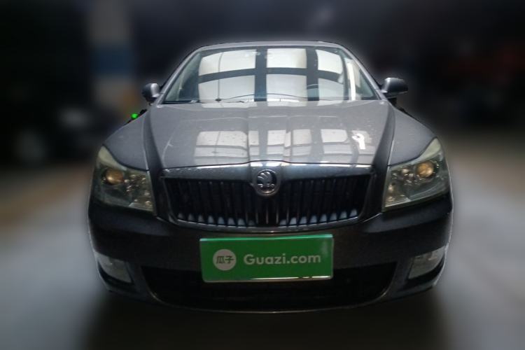 Used Skoda Octavia 2015 Classic Model 1.6L Automatic Elegance Edition Front