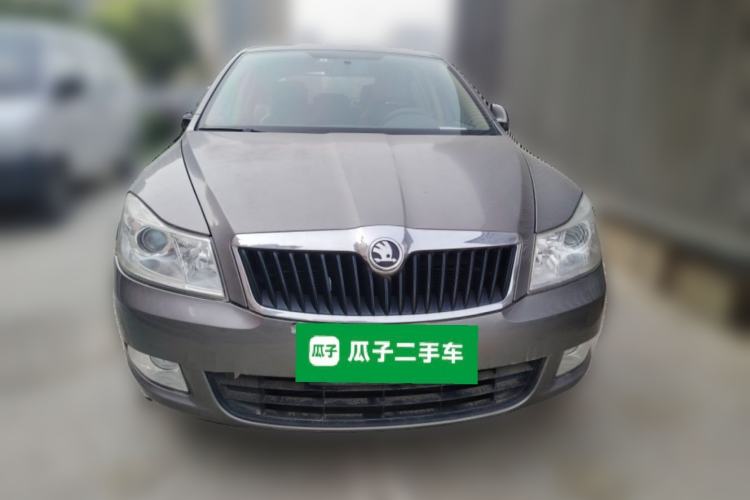 Used Skoda Octavia 2015 Classic Model 1.6L Manual Yijie Edition Front
