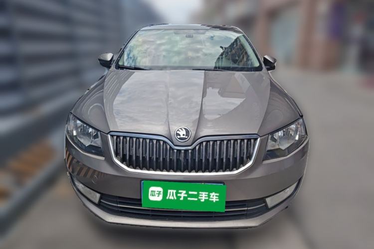 Used Skoda Octavia 2015 1.6L Automatic Yijun Edition Front