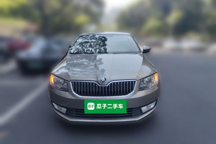 Used Skoda Octavia 2015 1.6L Automatic Yijie Edition Front