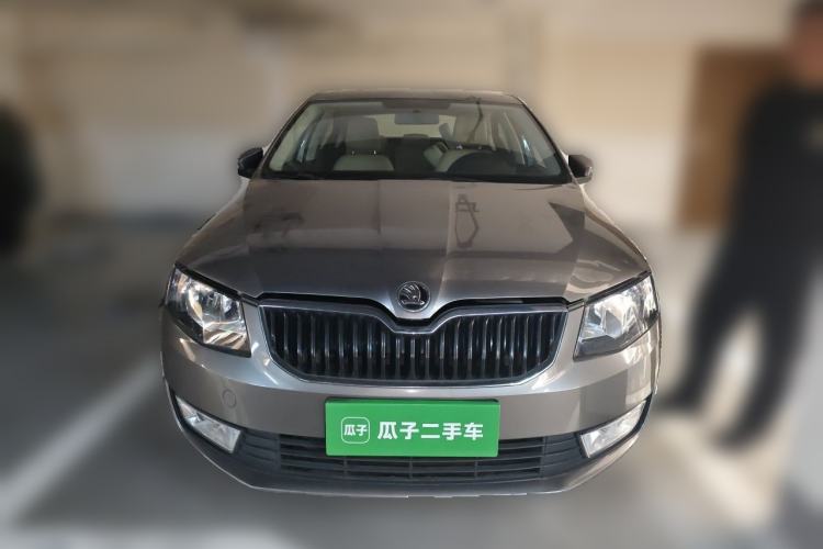 Used Skoda Octavia 2015 1.6L Manual Eado Edition Front