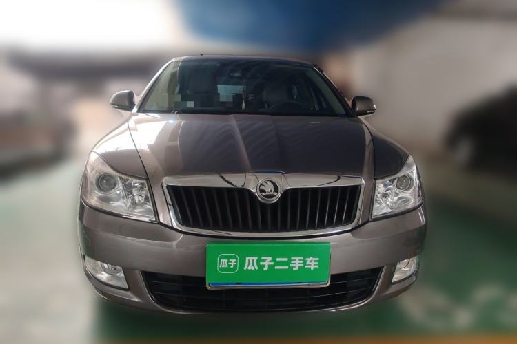 Used Skoda Octavia 2015 Classic Model 1.6L Automatic Yijie Version Front