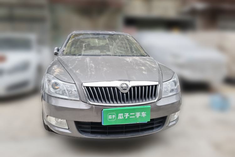 Used Skoda Octavia 2015 Classic Model 1.6L Manual Yijie Edition Front