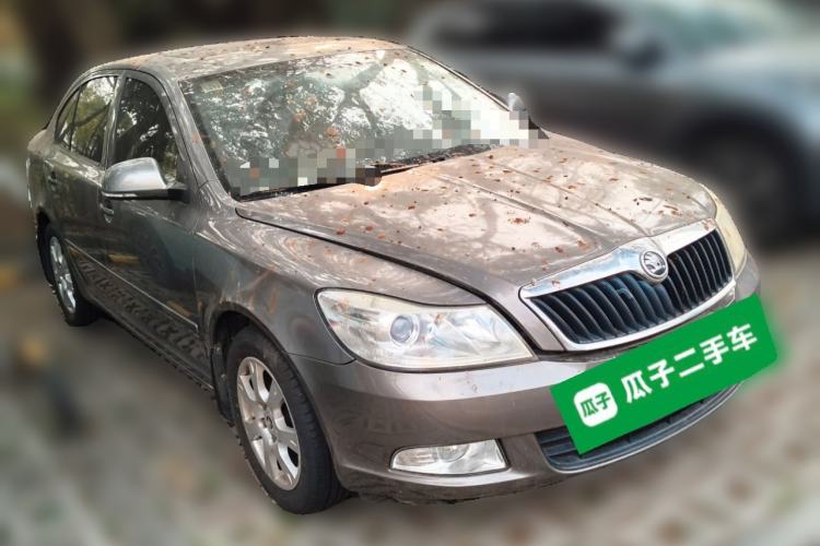Used Skoda Octavia 2015 Classic Model 1.6L Automatic Yijie Version Front Right 45 Deg