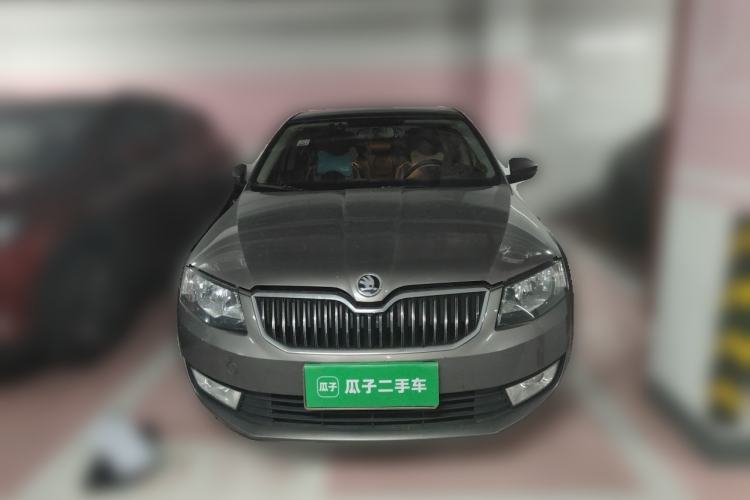 Used Skoda Octavia 2015 1.6L Automatic Yijie Edition Front
