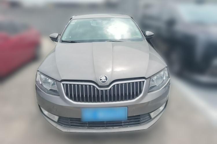 Used Skoda Octavia 2015 1.6L Automatic Yijie Edition Front