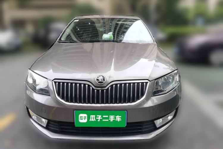 Used Skoda Octavia 2015 1.6L Automatic Yijie Edition Front