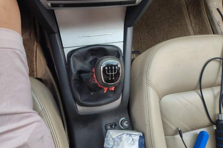 Used Skoda Octavia 2015 Classic Model 1.6L Manual Yijie Edition Gear Lever
