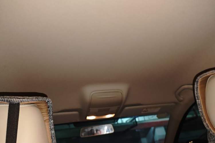 Used Skoda Octavia 2015 1.6L Manual Yijie Edition Headliner