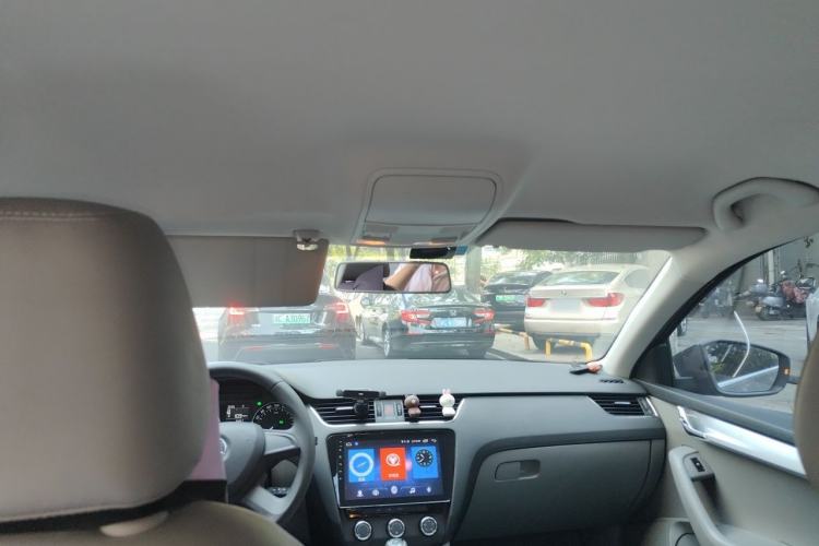 Used Skoda Octavia 2015 1.6L Automatic Yijie Edition Headliner