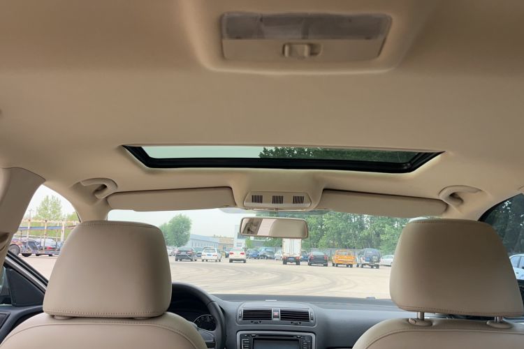 Used Skoda Octavia 2015 Classic Model 1.6L Automatic Yijie Version Headliner
