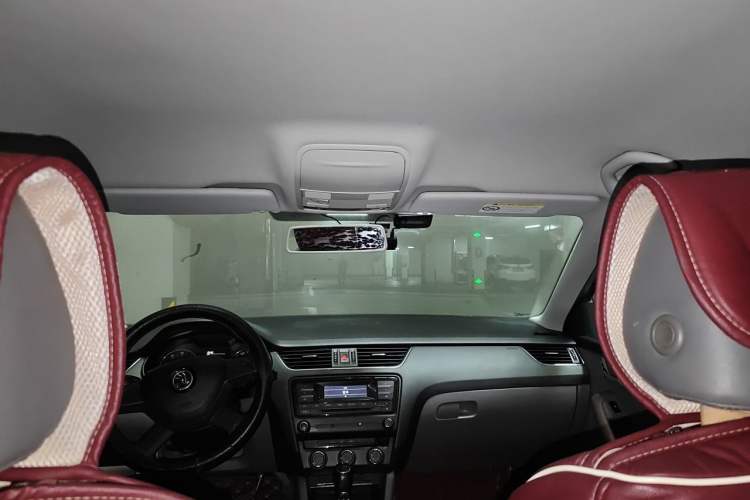 Used Skoda Octavia 2015 1.6L Automatic Yijie Edition Headliner