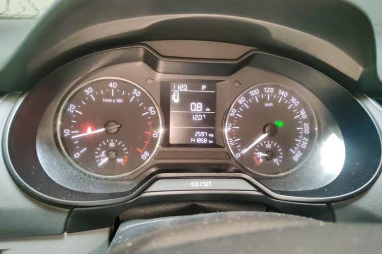 Used Skoda Octavia 2015 1.6L Automatic Yijie Edition Instrument Cluster