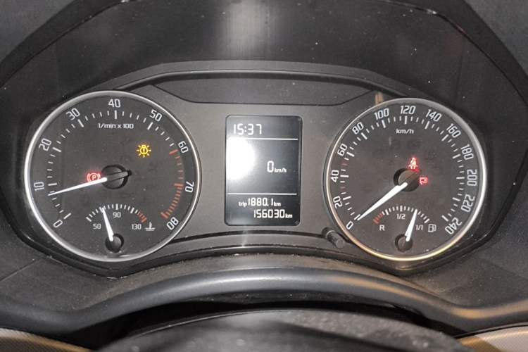Used Skoda Octavia 2015 Classic Model 1.6L Manual Yijie Edition Instrument Cluster