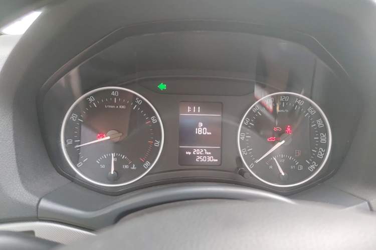 Used Skoda Octavia 2015 Classic Model 1.6L Manual Yijie Edition Instrument Cluster