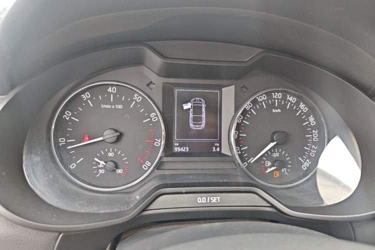 Used Skoda Octavia 2015 1.6L Automatic Yijun Edition Instrument Cluster