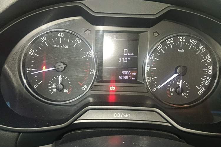 Used Skoda Octavia 2015 1.6L Manual Yijie Edition Instrument Cluster