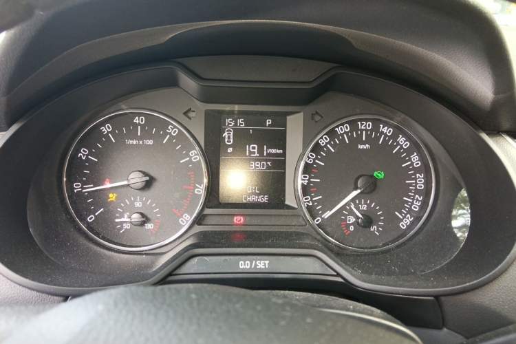 Used Skoda Octavia 2015 1.6L Automatic Yijie Edition Instrument Cluster