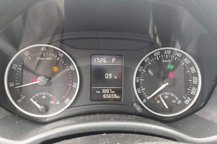 Used Skoda Octavia 2015 Classic Model 1.6L Automatic Elegance Edition Instrument Cluster