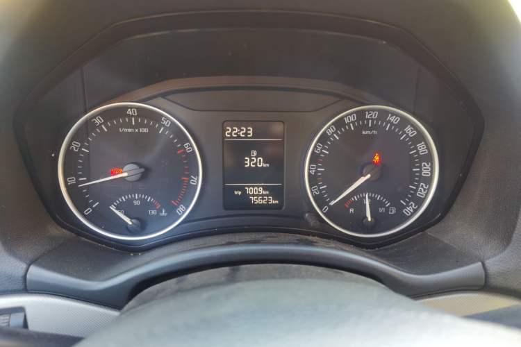 Used Skoda Octavia 2015 Classic Model 1.6L Manual Eado Version Instrument Cluster