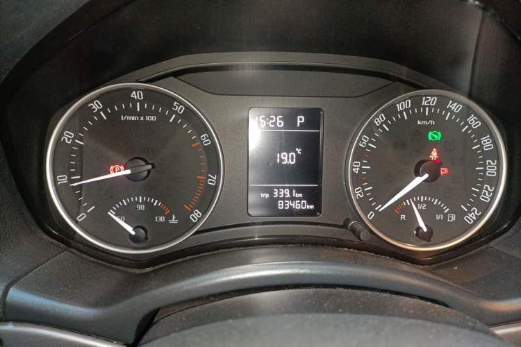 Used Skoda Octavia 2015 Classic Model 1.6L Automatic Elegance Edition Instrument Cluster