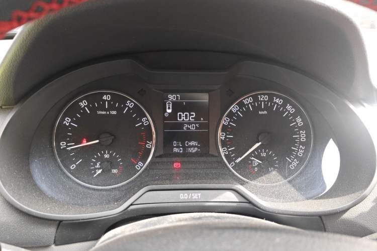Used Skoda Octavia 2015 1.6L Manual Yijie Edition Instrument Cluster