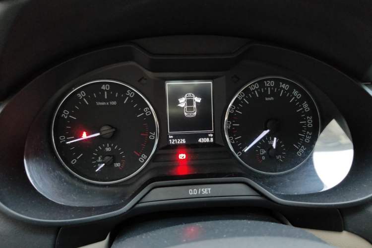 Used Skoda Octavia 2015 1.6L Automatic Yijun Edition Instrument Cluster